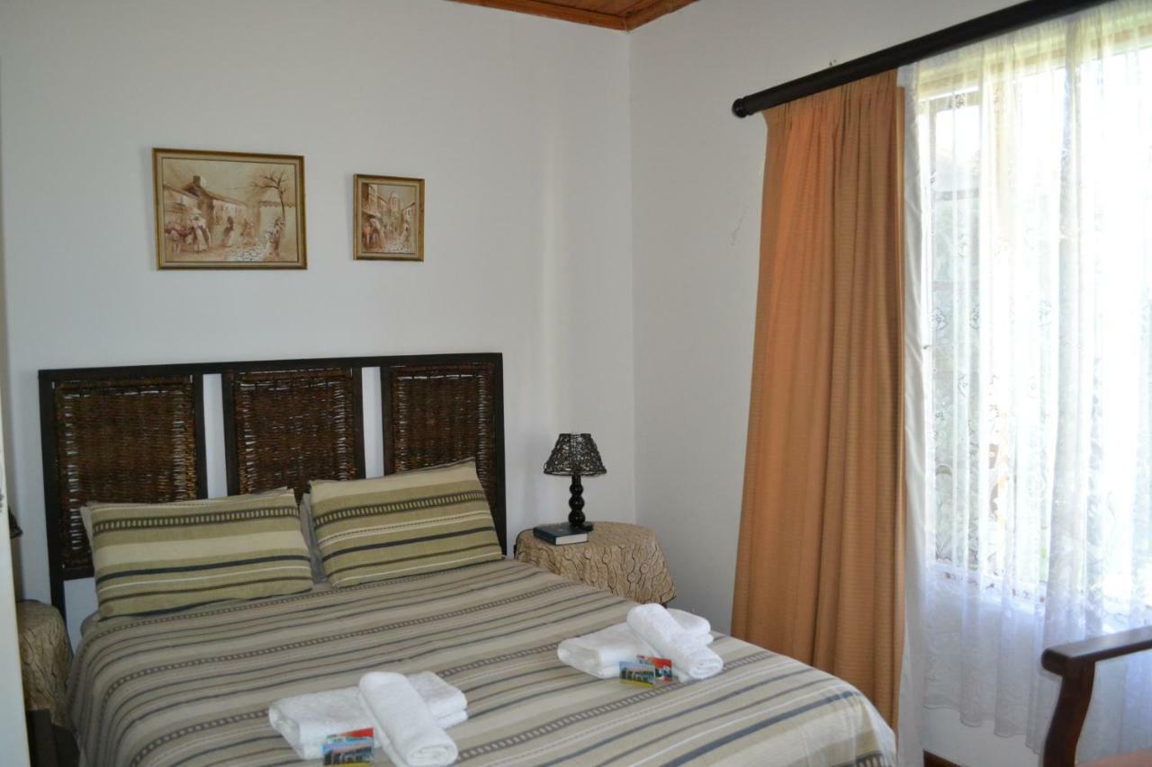 Hotel Crowned Crane Gonubie Esterno foto